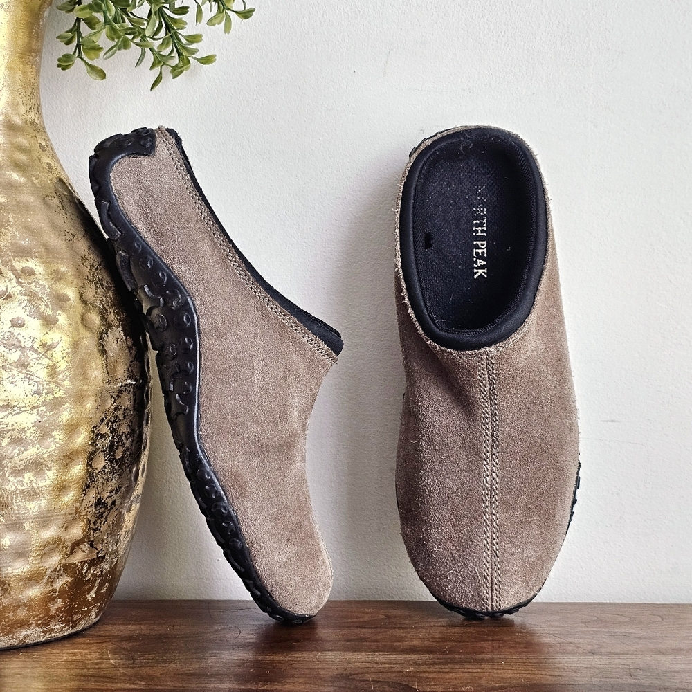 North Peak Suede Slip-On Clogs Mules Taupe Brown Rubber Sole Women's 7.5-8
